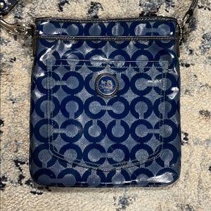 NWOT - Coach Swingpack in blue patent leather